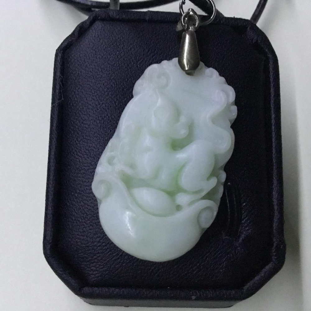 Serene Green Stone Pendant Necklace